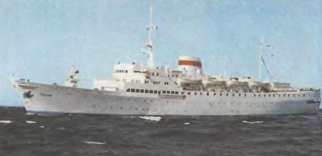 Пассажирский лайнер послевоенной постройки