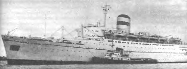 Бывший кунардовский лайнер ходит под советским флагом: Леонид Собинов (Кармания)