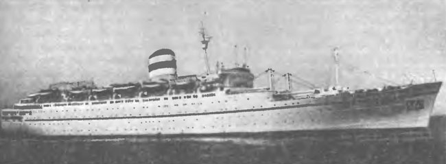 Бывший кунардовский лайнер ходит под советским флагом: Федор Шаляпин (Франкония)